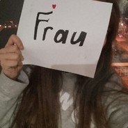 Frau