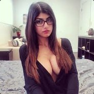 suMia Khalifa